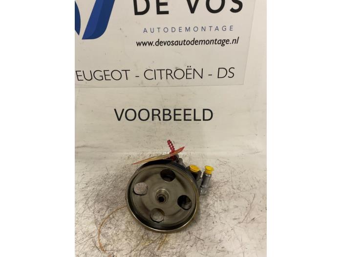 Usagé Pompe de direction Peugeot 607 (9D/U) 2.2 HDi 16V FAP Prix € 70,00 Règlement à la marge proposé par De Vos Onderdelen