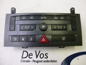 Usados Panel de control de calefacción Peugeot 407 (6C/J) 2.2 16V Precio € 70,00 Norma de margen ofrecido por De Vos Autodemontagebedrijf