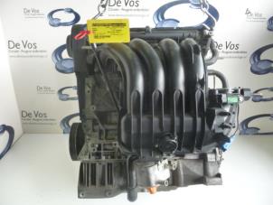 Used Motor Peugeot 407 (6C/J) 2.2 16V Price € 1.350,00 Margin scheme offered by De Vos Autodemontagebedrijf