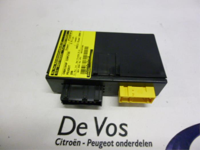 Convertible computer Peugeot 206 CC (2D), 2000 / 2007 2.0 16V, Convertible, Petrol, 1.998cc, 100kW (136pk), FWD, EW10J4; RFN, 2000-09 / 2007-12, 2DRFN (Used)