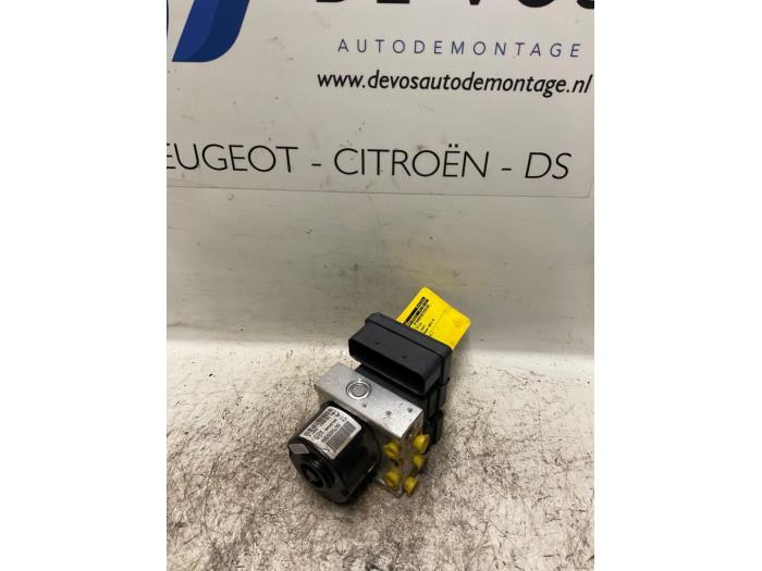 Usagé Bloc ABS Citroen C3 Picasso (SH) 1.6 HDi 90 Prix € 250,00 Règlement à la marge proposé par De Vos Onderdelen