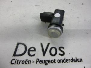 Używane Czujnik parkowania Peugeot 407 (6D) 2.2 HDiF 16V Cena € 25,00 Procedura marży oferowane przez De Vos Autodemontagebedrijf