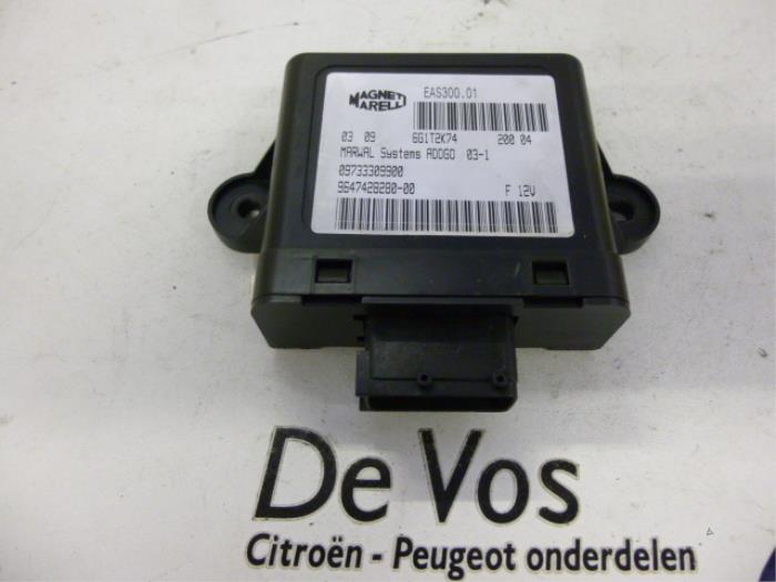Used Particulate filter computer Peugeot 407 Price € 45,00 Margin scheme offered by De Vos Onderdelen