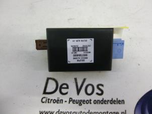 Used Alarm relay Peugeot 607 Price € 45,00 Margin scheme offered by De Vos Autodemontagebedrijf