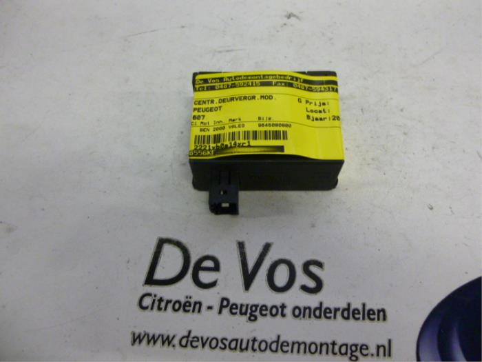 Używane Modul centralnego zamka Peugeot 607 Cena € 55,00 Procedura marży oferowane przez De Vos Onderdelen