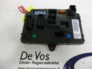 Używane Skrzynka bezpieczników Citroen C6 (TD) 2.2 HdiF 16V Cena € 70,00 Procedura marży oferowane przez De Vos Autodemontagebedrijf