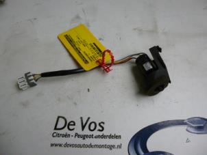 Usagé Indicateur de température Citroen Xsara Picasso (CH) 1.8 16V Prix € 25,00 Règlement à la marge proposé par De Vos Autodemontagebedrijf