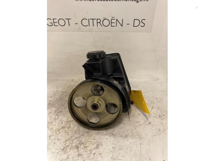 Usagé Pompe de direction Citroen Xsara Picasso (CH) 1.8 16V Prix € 70,00 Règlement à la marge proposé par De Vos Onderdelen