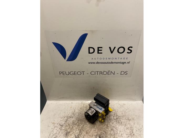 Usagé Bloc ABS Peugeot 207/207+ (WA/WC/WM) 1.4 16V Vti Prix € 160,00 Règlement à la marge proposé par De Vos Onderdelen