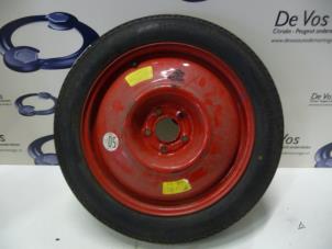 Used Wheel + tyre Peugeot 407 (6D) 1.6 HDi 16V Price € 70,00 Margin scheme offered by De Vos Autodemontagebedrijf
