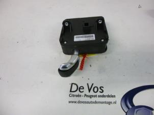 Used Gear stick Citroen C4 Berline (NC) 1.6 Hdi Price € 55,00 Margin scheme offered by De Vos Autodemontagebedrijf