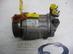 Używane Pompa klimatyzacji Peugeot 407 (6C/J) 2.7 HDi V6 24V Cena € 200,00 Procedura marży oferowane przez De Vos Autodemontagebedrijf