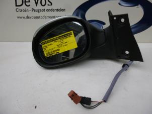 Used Wing mirror, left Peugeot 1007 (KM) 1.4 Price € 55,00 Margin scheme offered by De Vos Autodemontagebedrijf