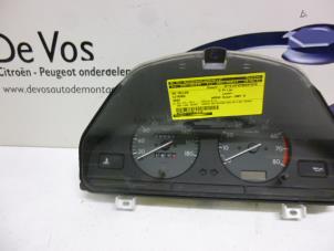 Usagé Compteur kilométrique KM Citroen Saxo 1.4i SX,VSX Prix € 55,00 Règlement à la marge proposé par De Vos Autodemontagebedrijf