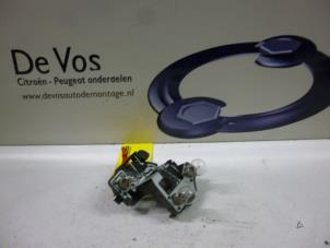 Używane Plytka obwodów drukowanych tylnego swiatla pozycyjnego prawego Peugeot 206 CC (2D) 1.6 16V Cena € 25,00 Procedura marży oferowane przez De Vos Autodemontagebedrijf