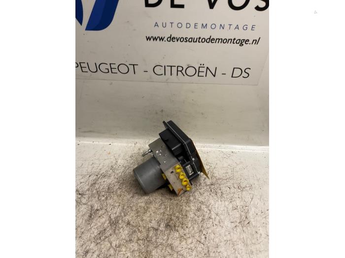Gebrauchte ABS Pumpe Peugeot 3008 I (0U/HU) 1.6 HDiF 16V Preis € 135,00 Margenregelung angeboten von De Vos Onderdelen