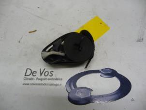 Used Front seatbelt, left Peugeot 407 (6C/J) 2.2 16V Price € 35,00 Margin scheme offered by De Vos Autodemontagebedrijf