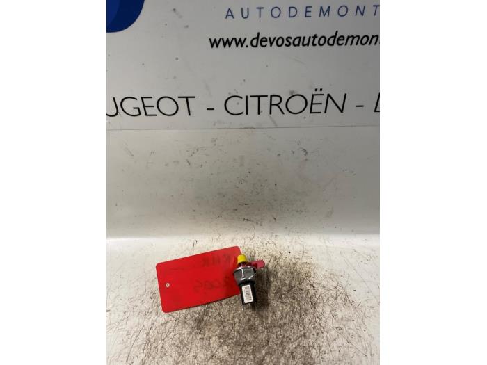 Begagnade Bränsletryckssensor Peugeot 407 (6D) 2.0 HDiF 16V Pris € 70,00 Marginaltabell erbjuds av De Vos Onderdelen
