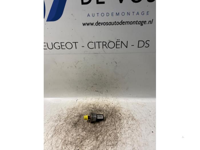 Begagnade Bränsletryckssensor Peugeot 407 (6D) 2.0 HDiF 16V Pris € 70,00 Marginaltabell erbjuds av De Vos Onderdelen