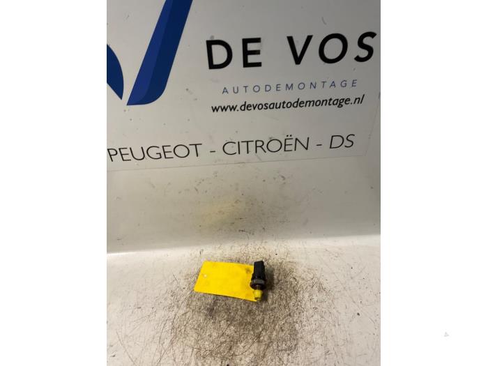 Begagnade Bränsletryckssensor Citroen C8 (EA/EB) 2.0 HDi 16V Pris € 70,00 Marginaltabell erbjuds av De Vos Onderdelen