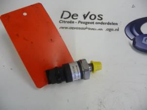 Usados Sensor de presión de combustible Peugeot 807 Precio € 55,00 Norma de margen ofrecido por De Vos Autodemontagebedrijf