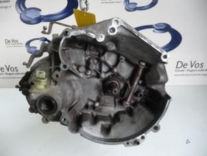 Used Gearbox Peugeot 206 (2A/C/H/J/S) 1.1 XN,XR Price € 350,00 Margin scheme offered by De Vos Autodemontagebedrijf
