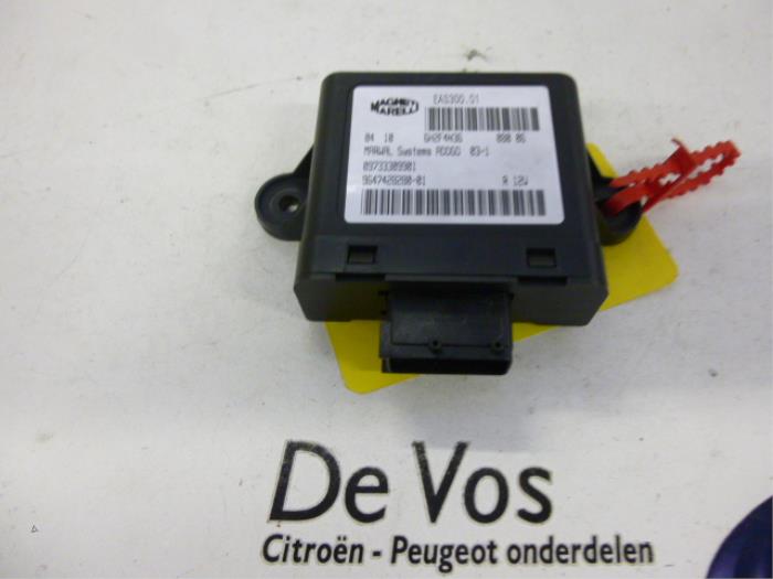 Used Particulate filter computer Citroen C5 II Break (RE) 2.0 HDiF 16V Price € 45,00 Margin scheme offered by De Vos Onderdelen