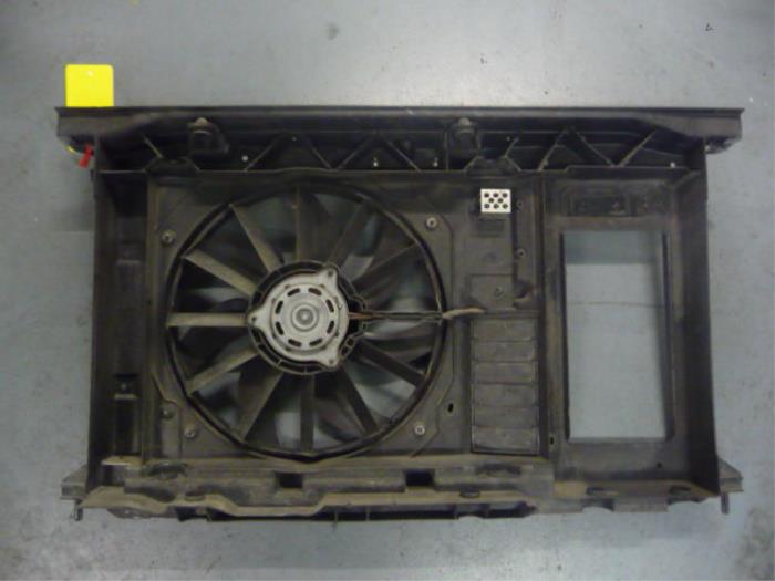 Cooling fan housing from a Peugeot 307 2005