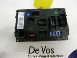 Używane Skrzynka bezpieczników Citroen C6 (TD) 2.7 HDiF V6 24V Cena € 70,00 Procedura marży oferowane przez De Vos Autodemontagebedrijf