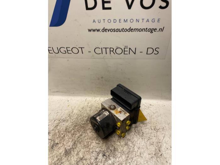 Usagé Bloc ABS Citroen DS3 (SA) 1.6 VTi 120 16V Prix € 250,00 Règlement à la marge proposé par De Vos Onderdelen