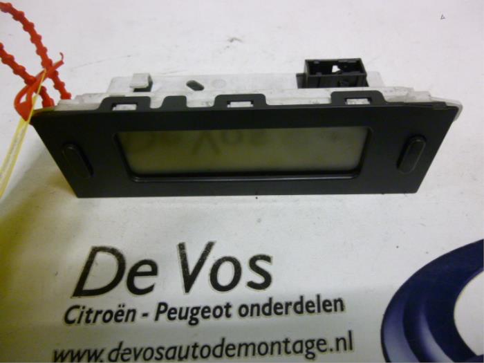 Begagnade Innerdisplay Citroen C8 (EA/EB) 2.0 HDi 16V Pris € 70,00 Marginaltabell erbjuds av De Vos Onderdelen