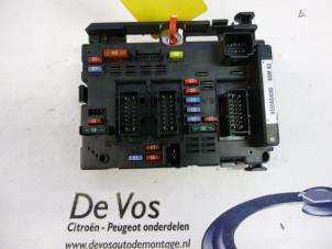 Używane Skrzynka bezpieczników Citroen C8 (EA/EB) 2.0 HDi 16V Cena € 70,00 Procedura marży oferowane przez De Vos Autodemontagebedrijf