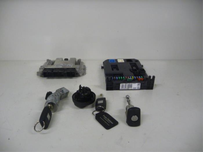 Engine management computer Citroen C3 Picasso (SH), 2008 / 2017 1.6 HDi 16V 90, MPV, Diesel, 1.560cc, 66kW (90pk), FWD, DV6ATED4; 9HX, 2009-02 / 2015-03, SH9HX (Used)