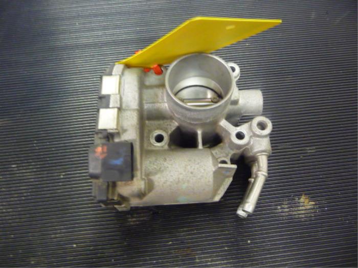 Usagé Boitier papillon Peugeot 107 1.0 12V Prix € 160,00 Règlement à la marge proposé par De Vos Onderdelen