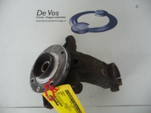 Używane Sworzen prawy przód Peugeot 206 (2A/C/H/J/S) 1.9 D Cena € 55,00 Procedura marży oferowane przez De Vos Autodemontagebedrijf