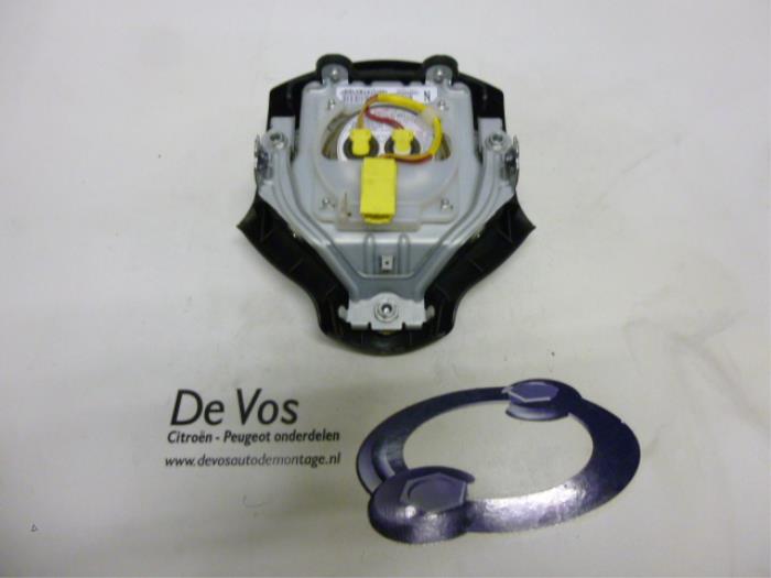 Left airbag (steering wheel) from a Peugeot 4007 (VU/VV) 2.2 HDiF 16V 2007