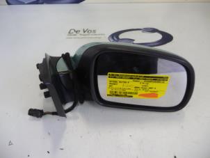 Used Wing mirror, right Peugeot 307 SW (3H) 1.6 16V Price € 45,00 Margin scheme offered by De Vos Autodemontagebedrijf