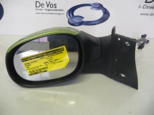 Used Wing mirror, left Peugeot 1007 (KM) 1.4 HDI Price € 55,00 Margin scheme offered by De Vos Autodemontagebedrijf