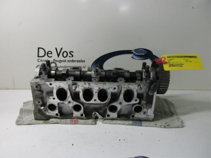 Begagnade Topplock Peugeot 106 II 1.5 XNd,XRd,Sketch Pris € 250,00 Marginaltabell erbjuds av De Vos Onderdelen