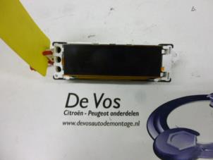Usados Pantalla interior Citroen C3 Picasso (SH) 1.6 HDi 16V 90 Precio € 55,00 Norma de margen ofrecido por De Vos Onderdelen