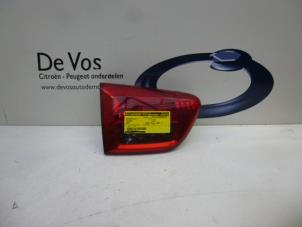 Używane Tylne swiatlo pozycyjne lewe Peugeot 4007 (VU/VV) 2.2 HDiF 16V Cena € 70,00 Procedura marży oferowane przez De Vos Autodemontagebedrijf