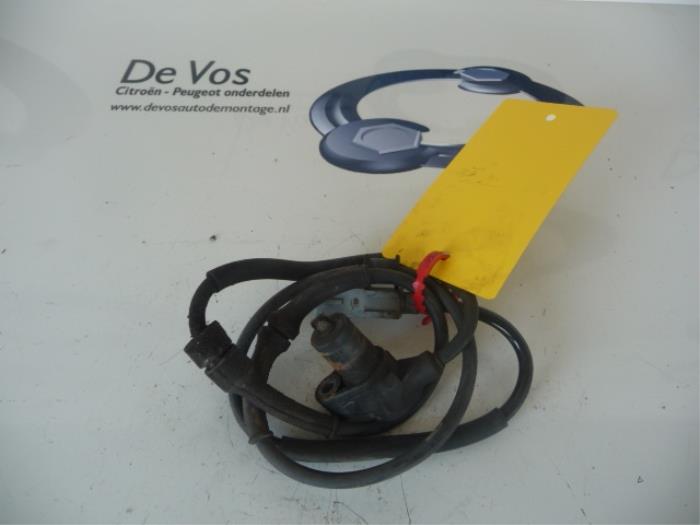 Begagnade ABS-sensor Citroen Xsara Picasso (CH) 2.0 16V Pris € 25,00 Marginaltabell erbjuds av De Vos Onderdelen