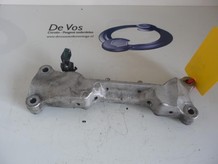 Used Engine mount Peugeot 207/207+ (WA/WC/WM) 1.6 16V GT THP Price € 15,00 Margin scheme offered by De Vos Onderdelen