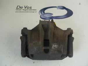 Used Front brake calliper, left Peugeot 206 (2A/C/H/J/S) 1.4 XR,XS,XT,Gentry Price € 45,00 Margin scheme offered by De Vos Autodemontagebedrijf