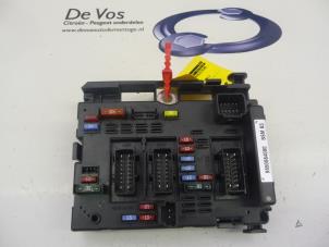 Used Fuse box Peugeot 807 2.0 HDi 16V FAP Price € 70,00 Margin scheme offered by De Vos Autodemontagebedrijf
