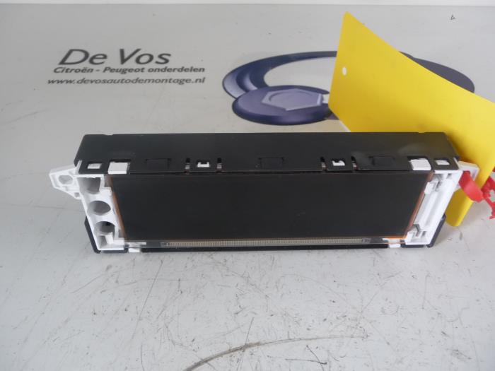 Used Interior display Peugeot Expert (G9) 2.0 HDi 120 Price € 70,00 Margin scheme offered by De Vos Onderdelen