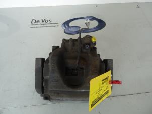 Used Front brake calliper, left Peugeot 508 SW (8E/8U) 1.6 THP 16V Price € 70,00 Margin scheme offered by De Vos Autodemontagebedrijf