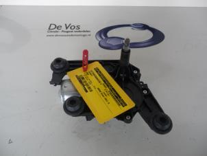 Used Rear wiper motor Peugeot 3008 I (0U/HU) 2.0 HDiF 16V Price € 45,00 Margin scheme offered by De Vos Autodemontagebedrijf
