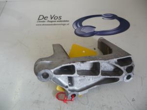 Usagé Support boîte de vitesse Peugeot 407 SW (6E) 3.0 V6 24V VVT Prix € 25,00 Règlement à la marge proposé par De Vos Autodemontagebedrijf