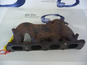 Abgaskrümmer van een Peugeot 306 2000